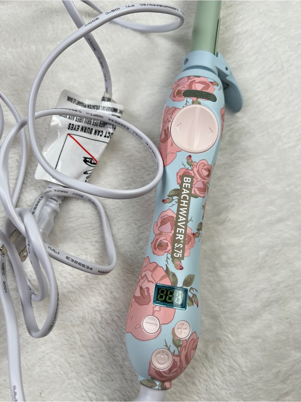 Beachwaver S.75 Special Edition Floral Sage Sky 3/4” Rotating Curling Iron - Picture 2 of 3